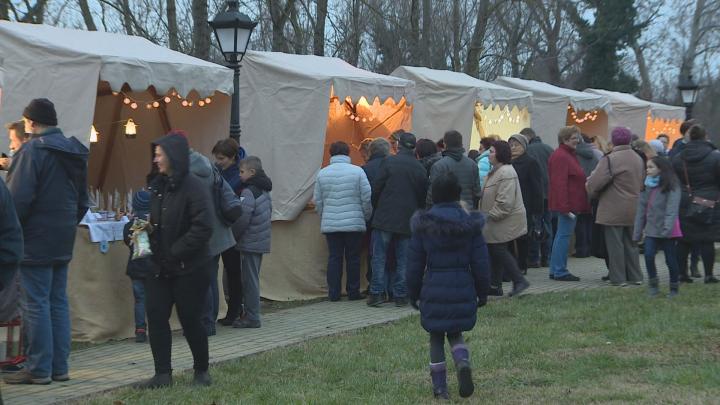 Adventi vásár a harangvölgyi sétányon