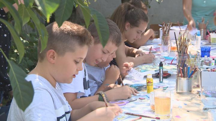 Bólyi keramikus táborvezető szerepben