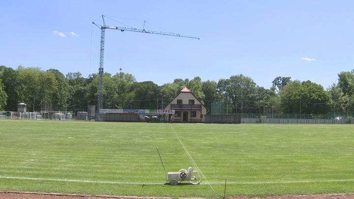 Folyamatosan épül és szépül a bólyi sportcentrum