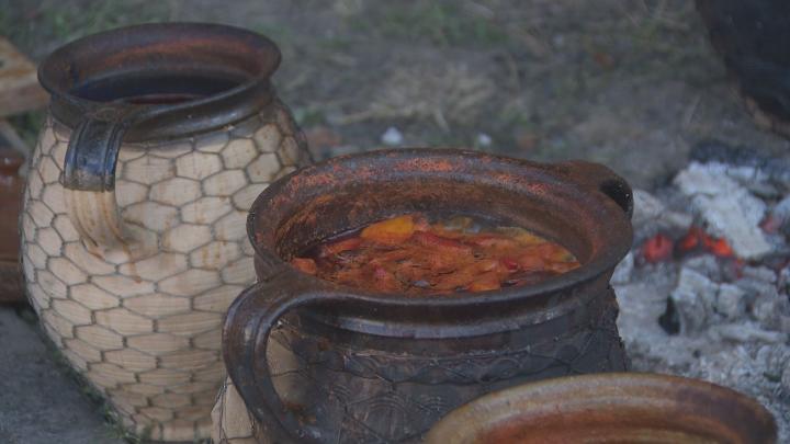 A mohácsi babfőző hagyományok nyomában