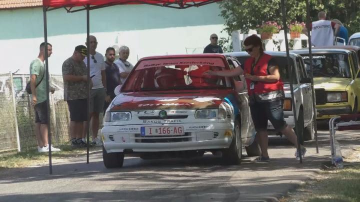 Rally és veteránautók Szederkényben