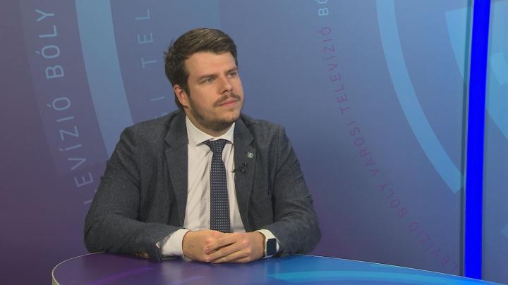 Ellenzéki szemszögből