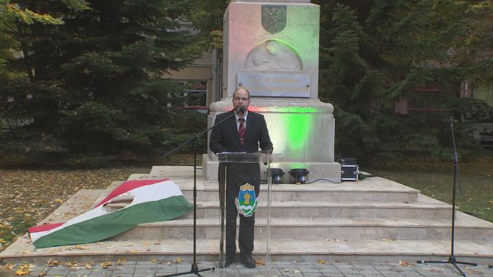 Tisztelet a hősöknek