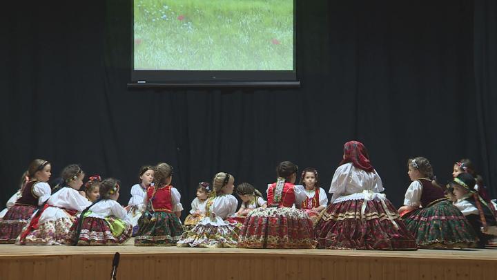 Nívós műsor az élő ikon tiszteletére