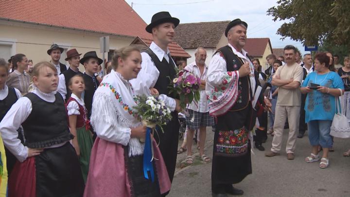 Közeleg a mároki lakodalmas parádé